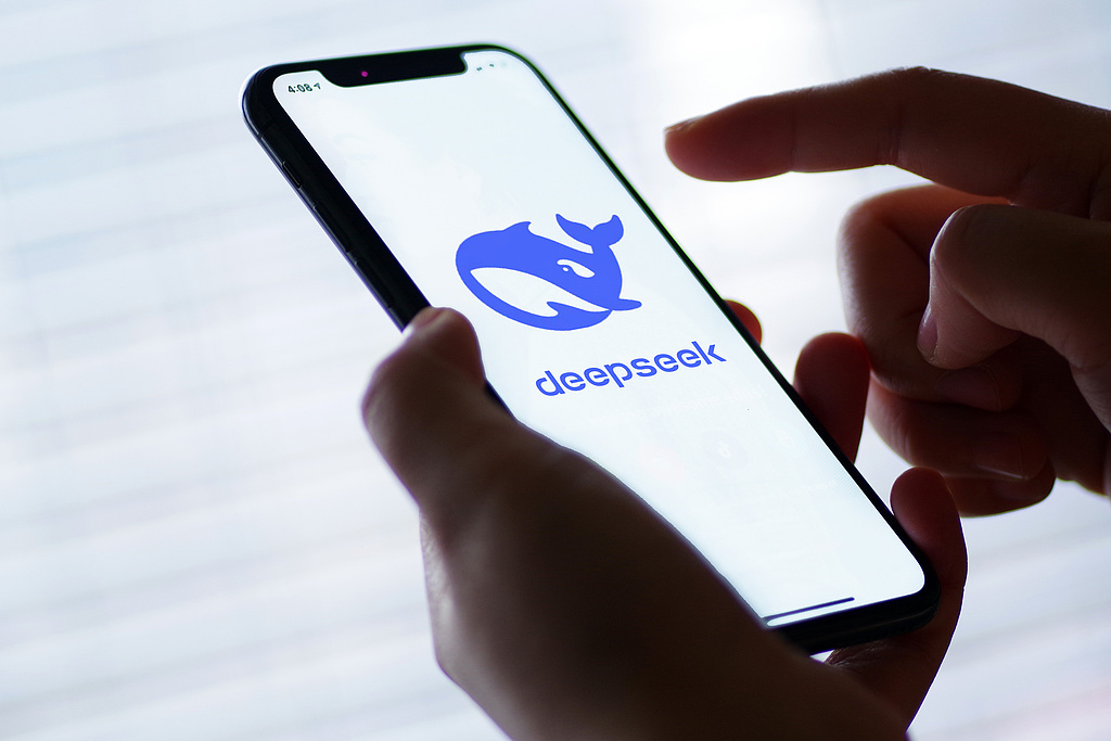 百度宣布：全面接入DeepSeek免费使用！微信也接入了(图2)